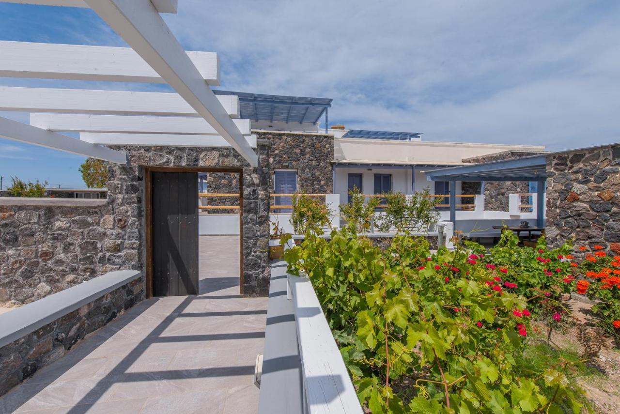 Golden Sunrise Suites Kamari  Exterior photo